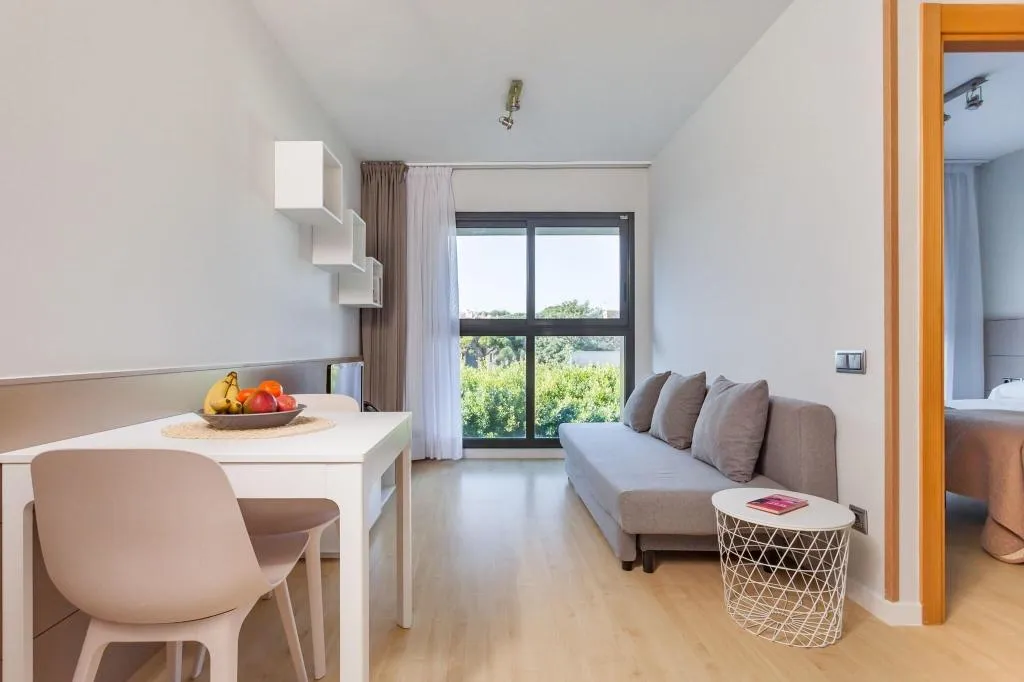 Room, Royal Marina Gardens, Barcelona