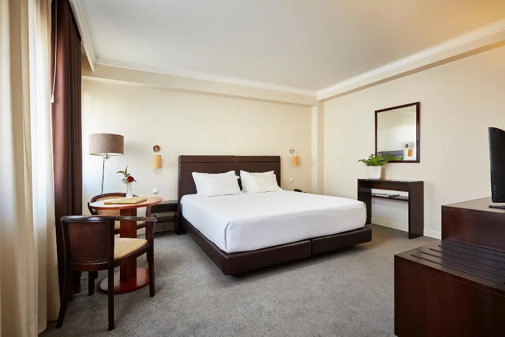 DOUBLE STANDARD Room, As Americas, Porto
