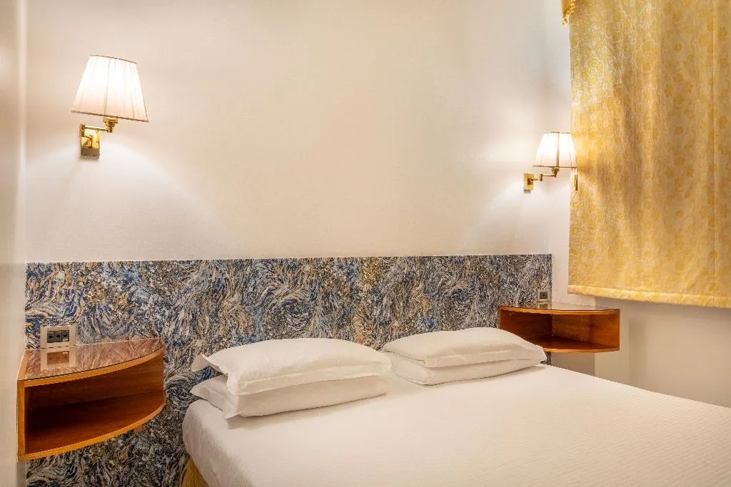 Room, Sanpi Milano, Milan