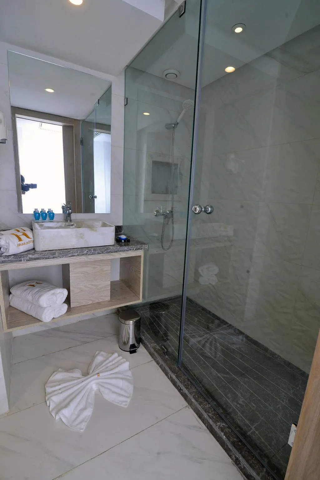 Room, Rihab Rabat, Rabat