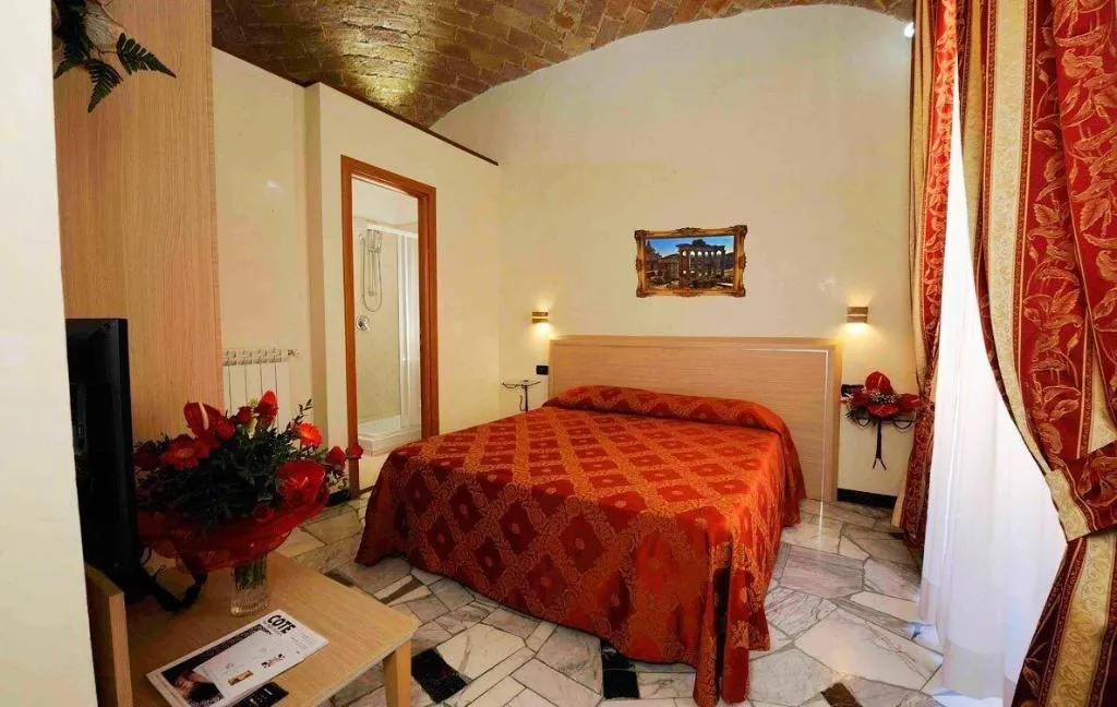 Room, Hotel Campidoglio, Naples