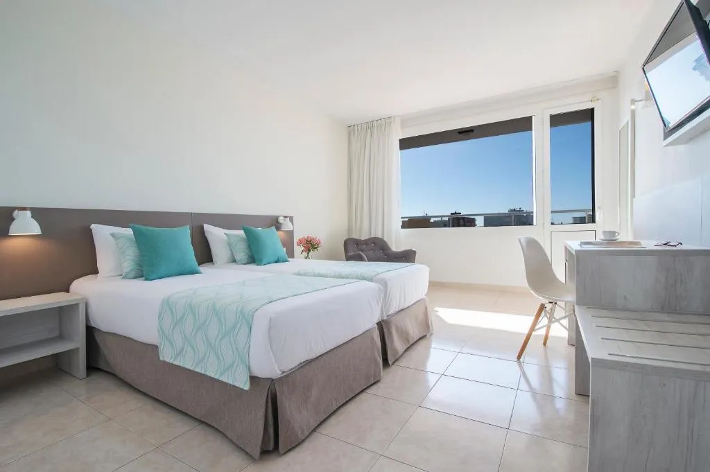 Double or Twin STANDARD Room, Hotel Lloret Santa Rosa by Pierre & Vacances, Costa Brava