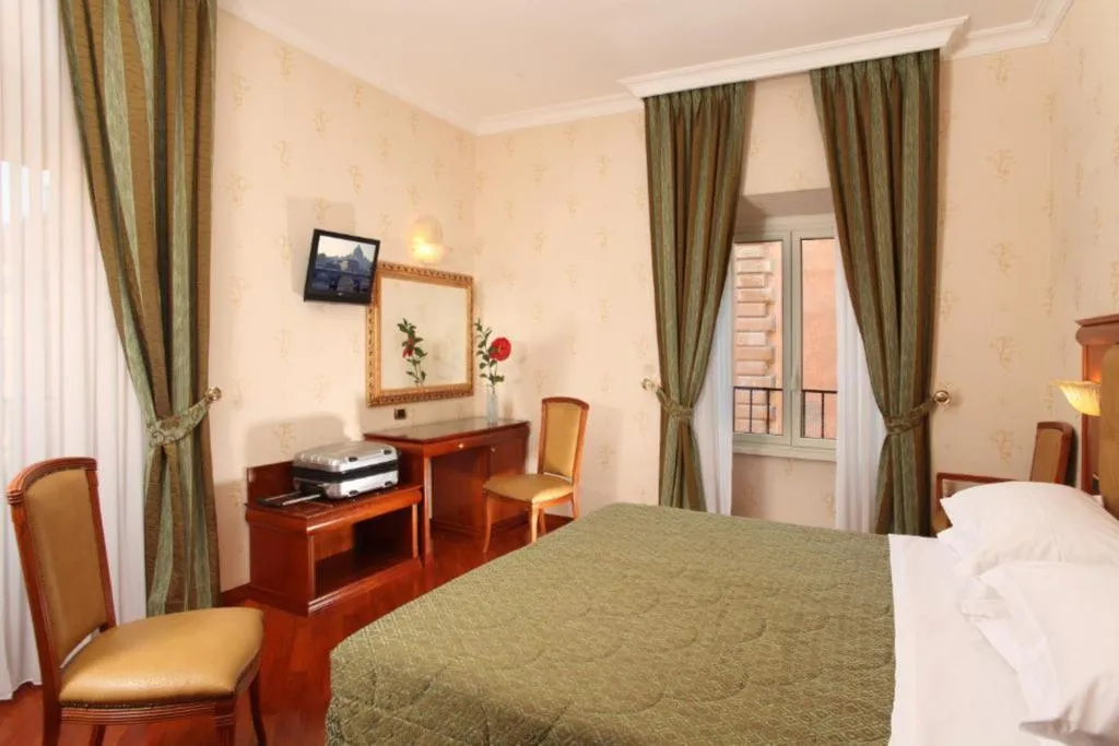 DOUBLE STANDARD Room, Serena, Rome
