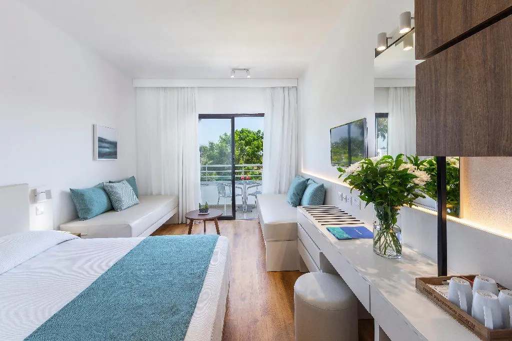 Double or Twin SEA VIEW Room, Louis Phaethon Beach, Cyprus