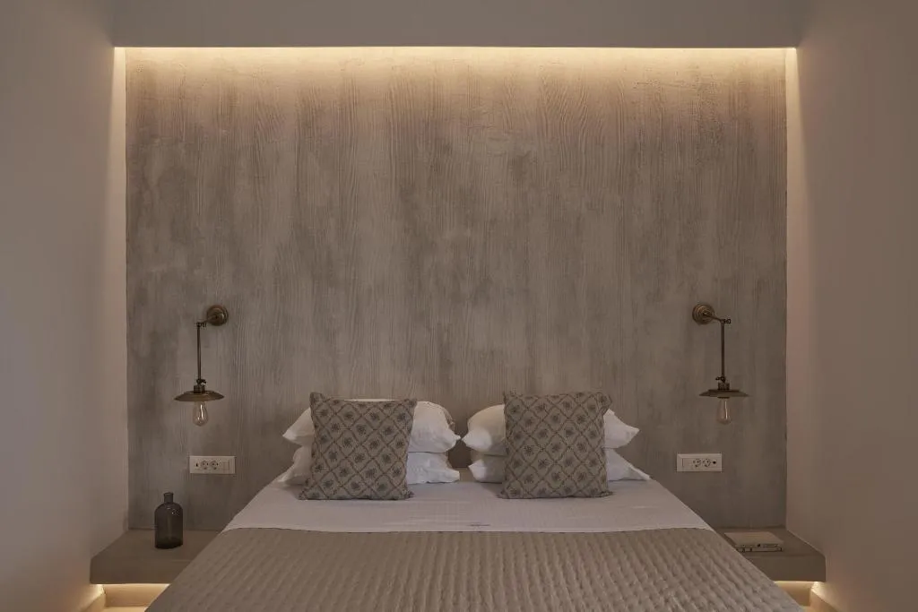 Room, Makris Beach Hotel, Santorini