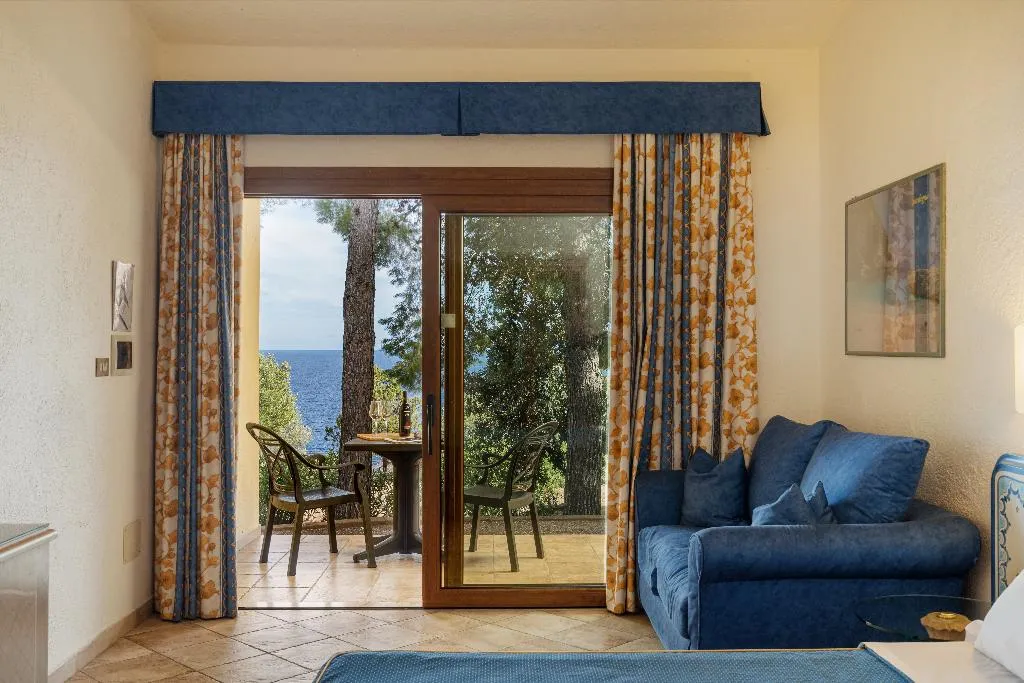 TRIPLE STANDARD Room, Club Esse Palmasera Resort, Olbia