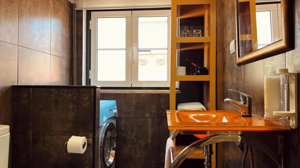 APARTMENT WITH DOUBLE BED Room, Casa do Patio by Shiadu, Lisbon