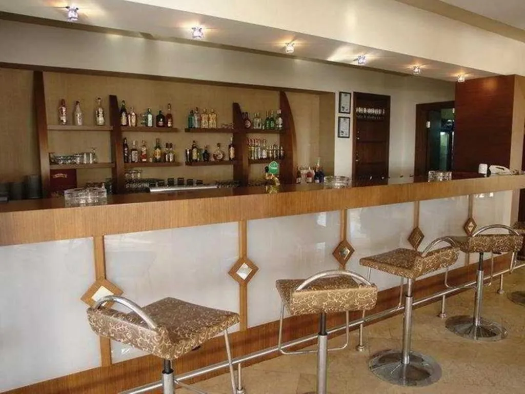 Bar, Crystal Flora Pearl Collection, Antalya