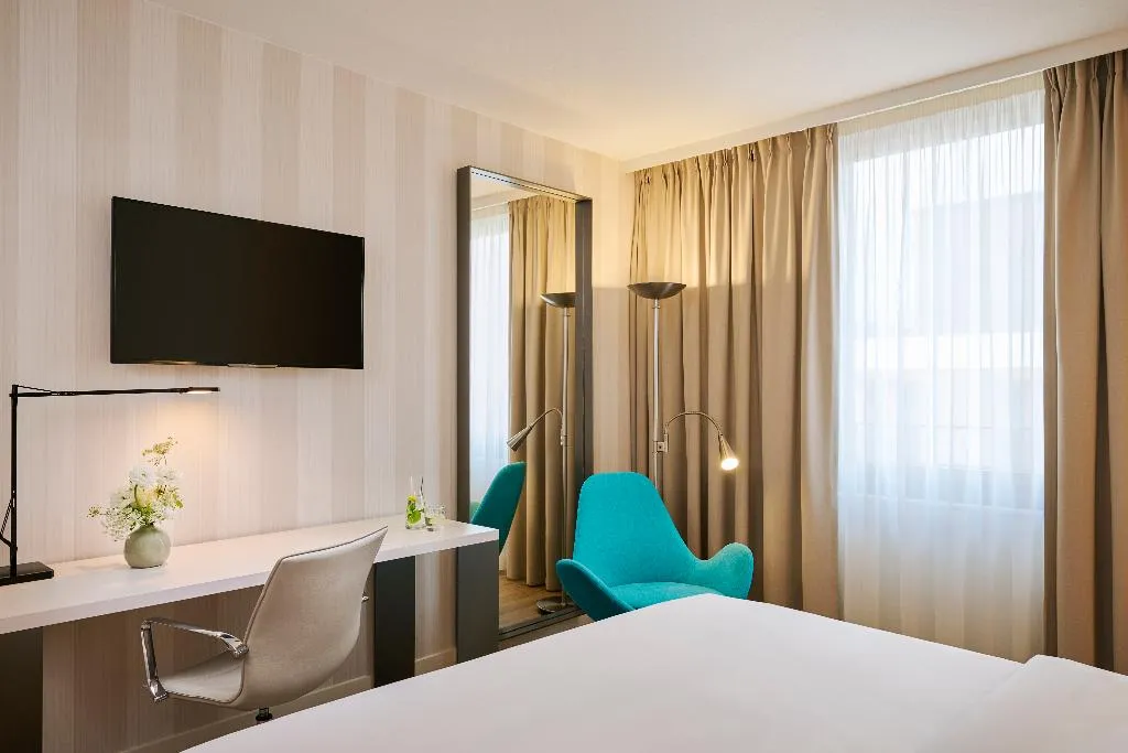 DOUBLE STANDARD Room, NH Berlin Alexanderplatz, Berlin