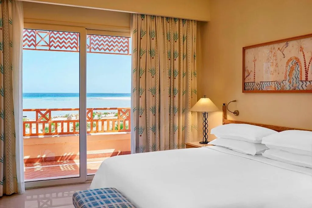 SUITE DELUXE SEA VIEW Room, Sheraton Soma Bay, Red Sea Riviera