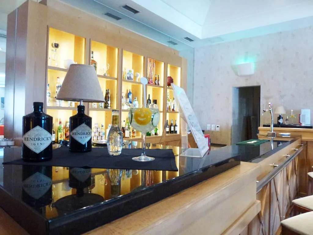 Bar, Riviera Hotel Carcavelos, Lisbon