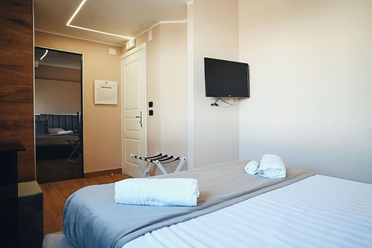 Puteoli Palace Hotel, Naples
