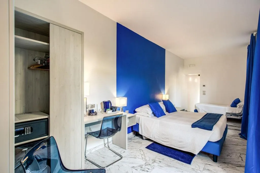 JUNIOR SUITE TWO BEDS Room, Boston, Florence