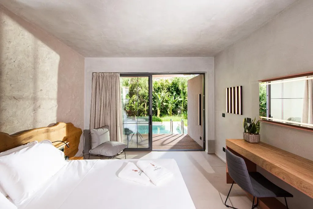 TWIN SUPERIOR WITH PRIVATE POOL Room, Pilot Amphora Boutique Hotel, Crete