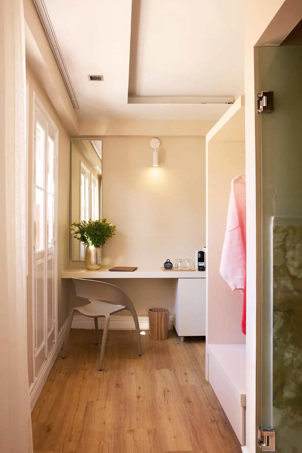 SUITE DELUXE WITH BALCONY Room, Vrachos Athens Suites, Athens