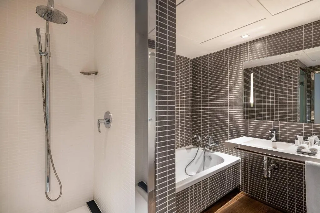 Room, AC Hotel Palacio del Retiro Autograph Collection, Madrid