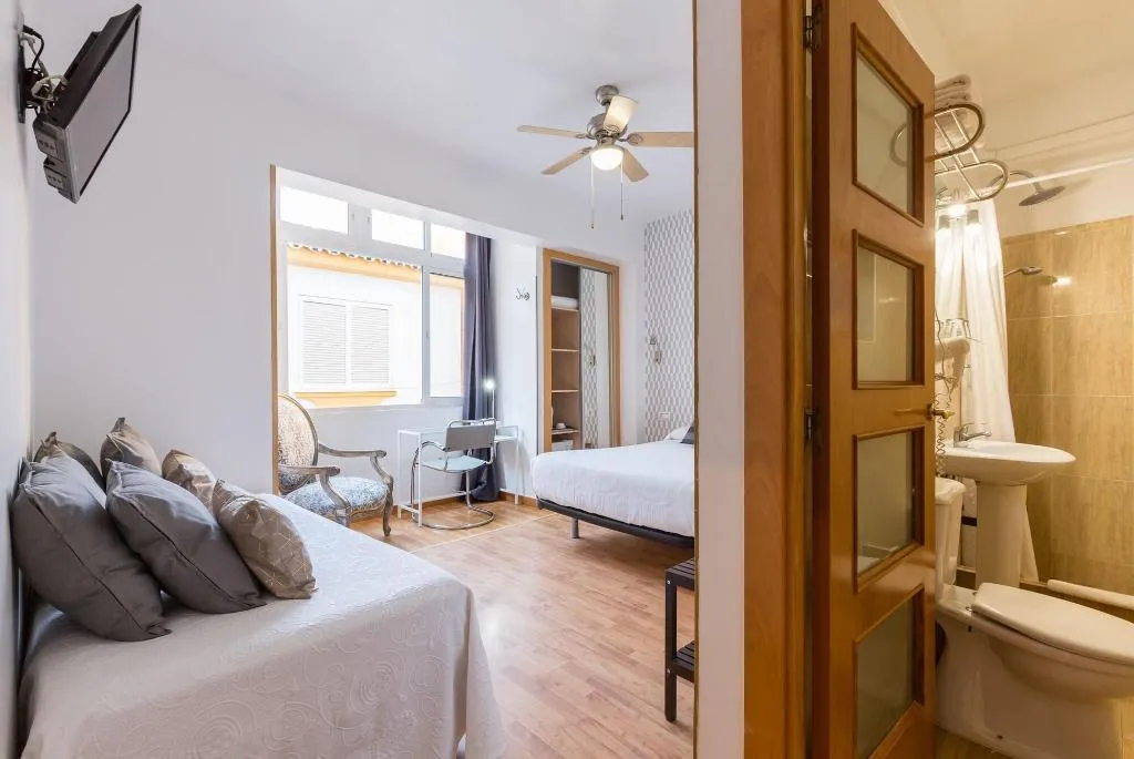 TRIPLE STANDARD Room, Guadalupe Cozy Inns, Costa Del Sol