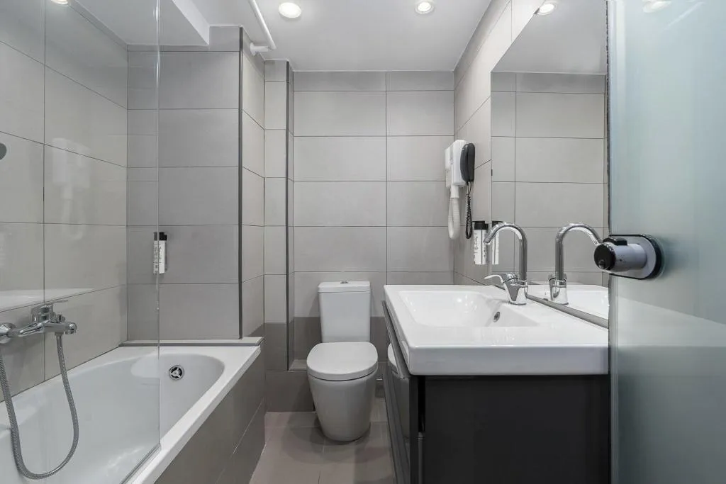 FAMILY ROOM KING BED TWO BEDROOMS Room, Piraeus City Hotel, Athens