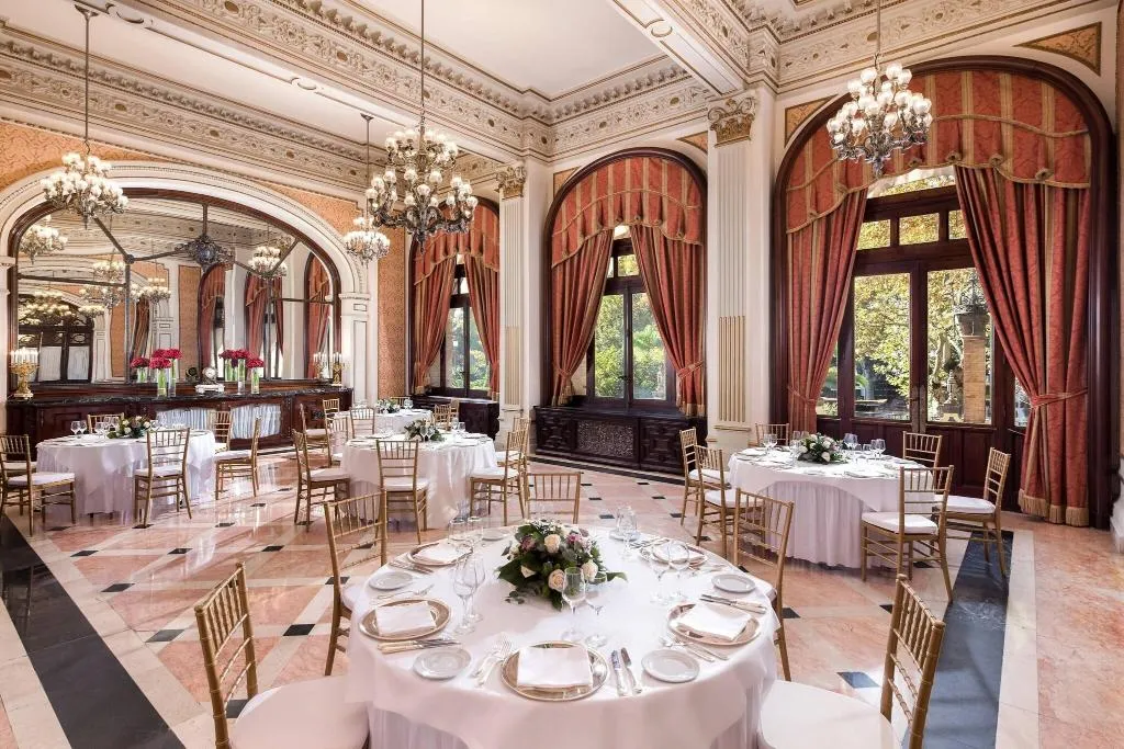 Conferences, Alfonso XIII, Seville