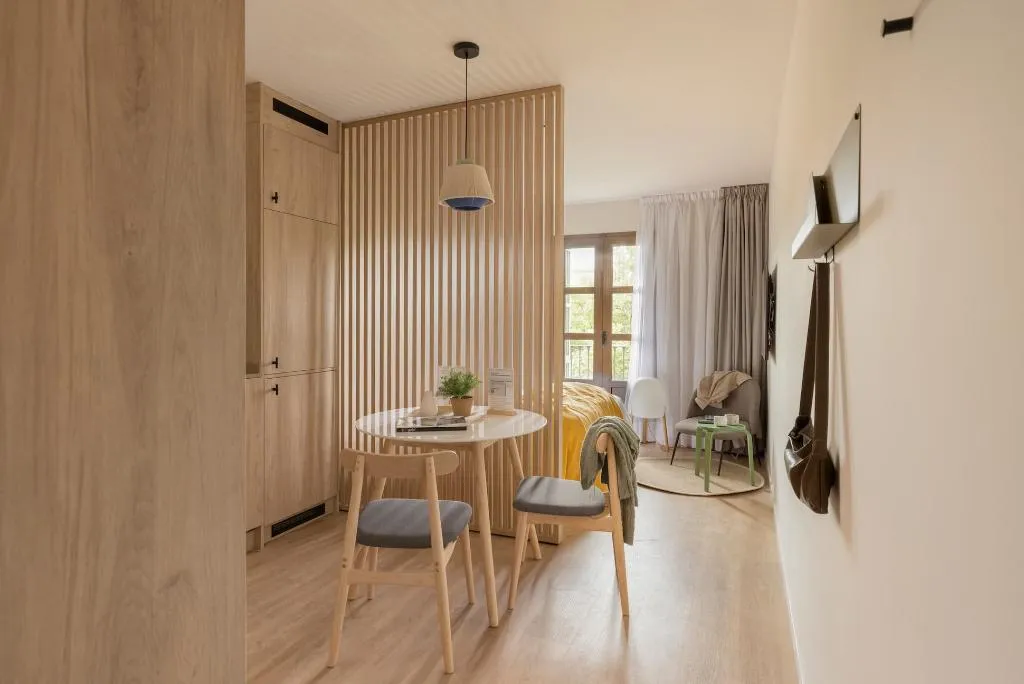 STUDIO WITH BALCONY Room, Libere Barcelona Sant Antoni, Barcelona