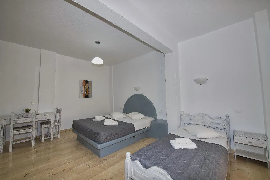 DOUBLE SUPERIOR Room, Ira Apartments, Santorini