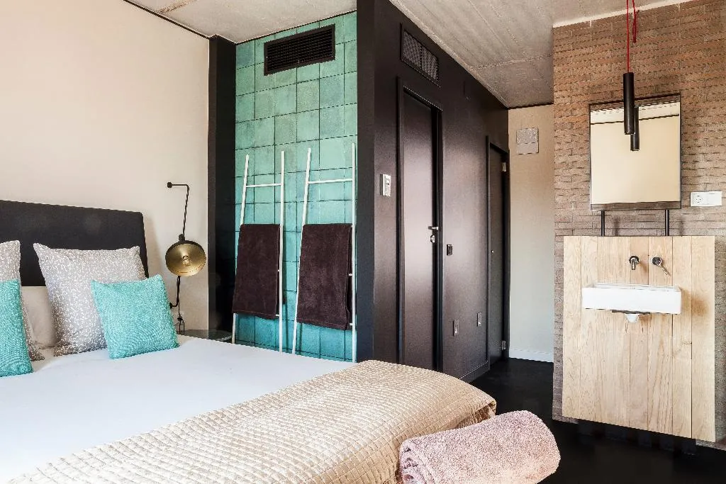 DOUBLE SUPERIOR Room, Bastardo Hostel, Madrid