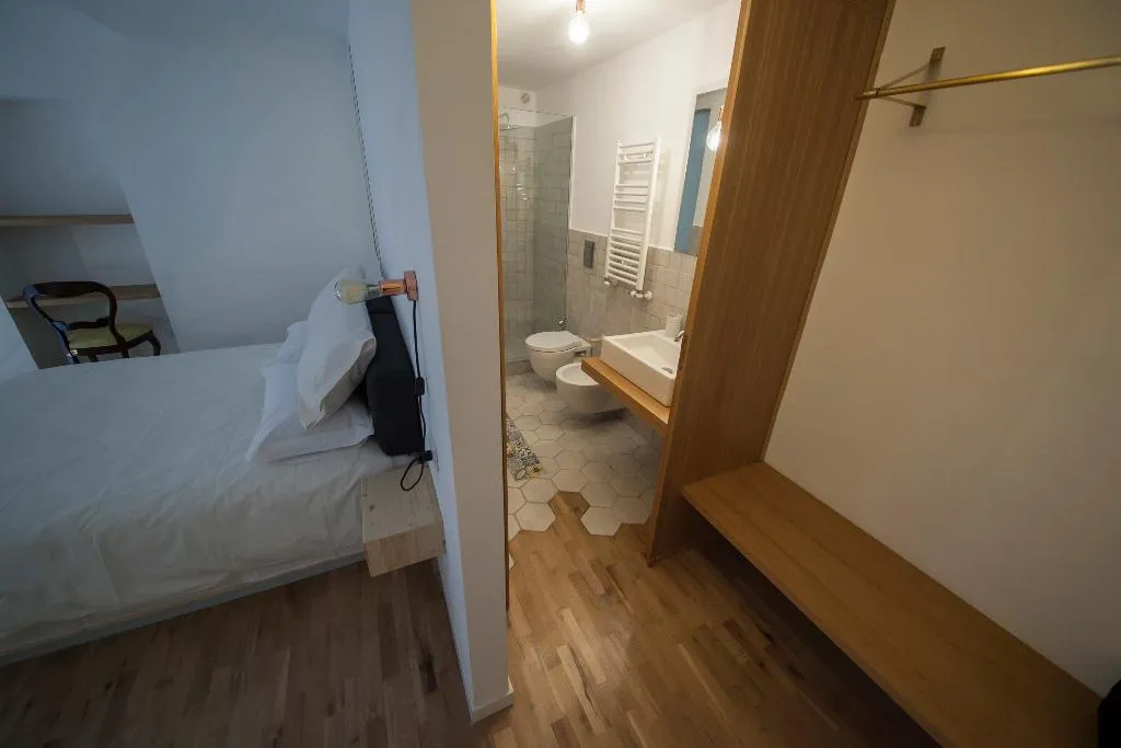 DOUBLE SUPERIOR Room, OVO - slow travel, Naples
