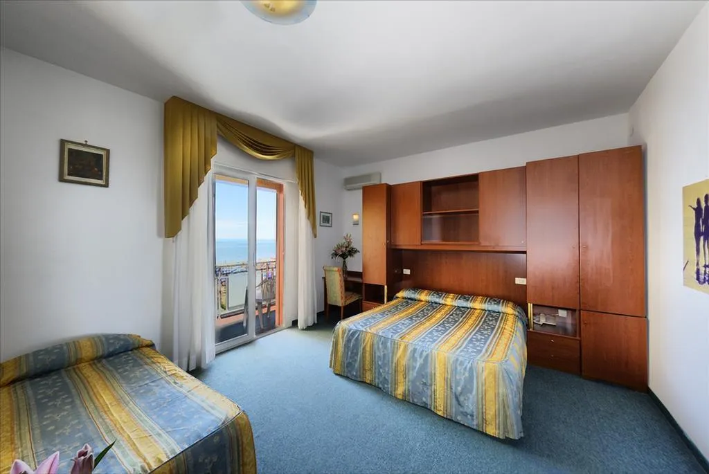 TRIPLE STANDARD Room, Hotel London, Venice