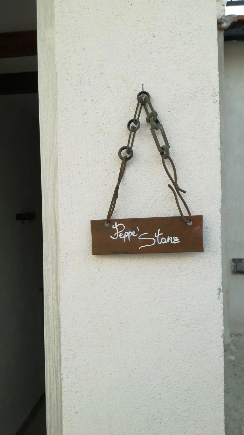 Room, B&B PompeiLog, Naples