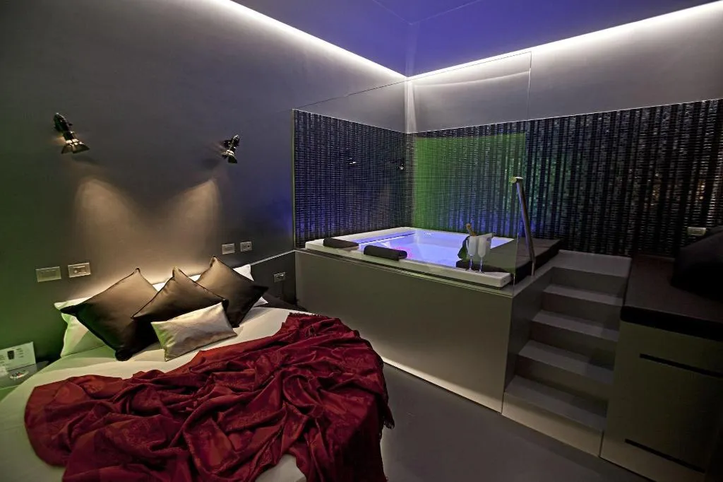 Room, Hotel Tiro A Volo, Naples