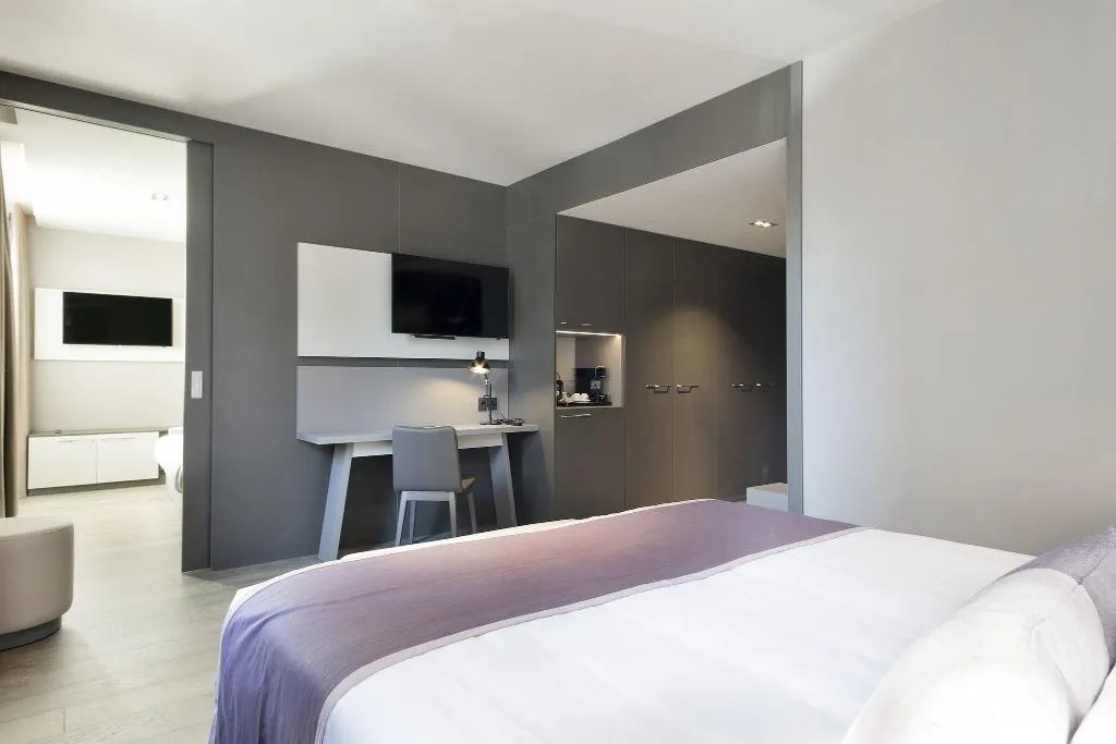 JUNIOR SUITE QUEEN SIZE BED Room, Upper Diagonal, Barcelona