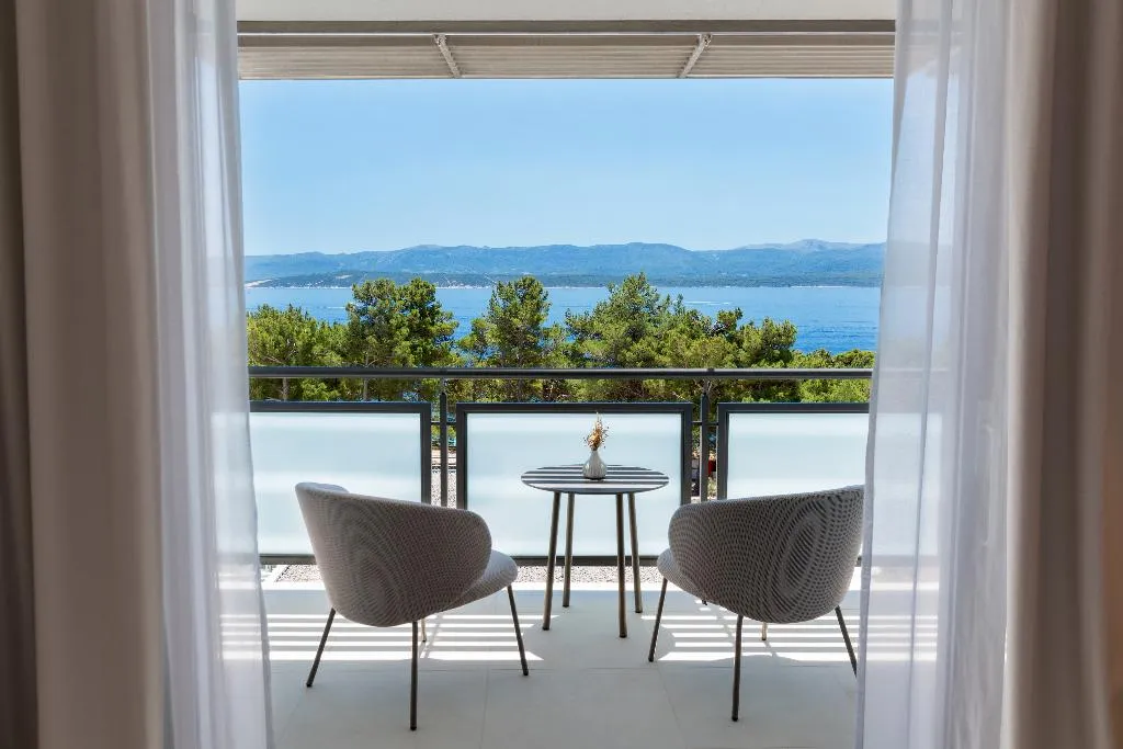 DOUBLE SUPERIOR SIDE SEA VIEW Room, Bluesun Hotel Elaphusa, Split