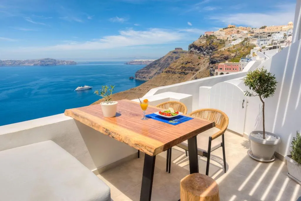 Room, Iriana Suites, Santorini