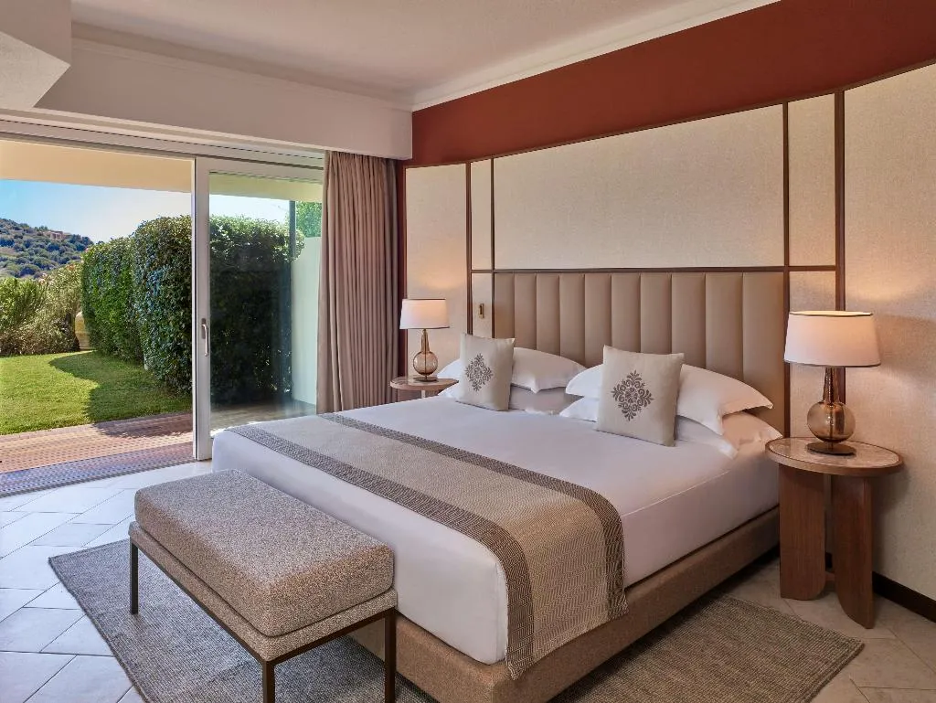 JUNIOR SUITE WITH JACUZZI Room, Conrad Chia Laguna Sardinia, Cagliari