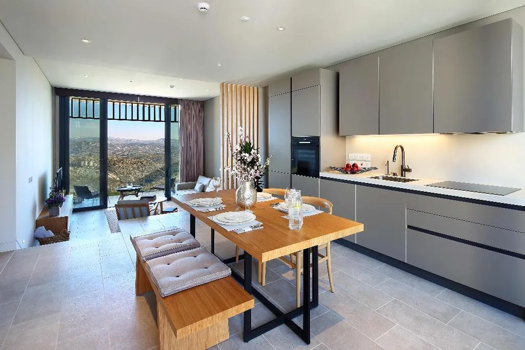 SUITE EXECUTIVE Room, Minthis Resort, Cyprus