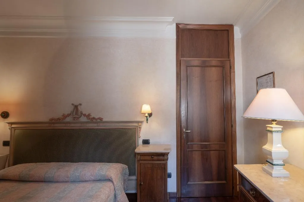DOUBLE SINGLE USE COMFORT Room, Relais Ducale, Umbria