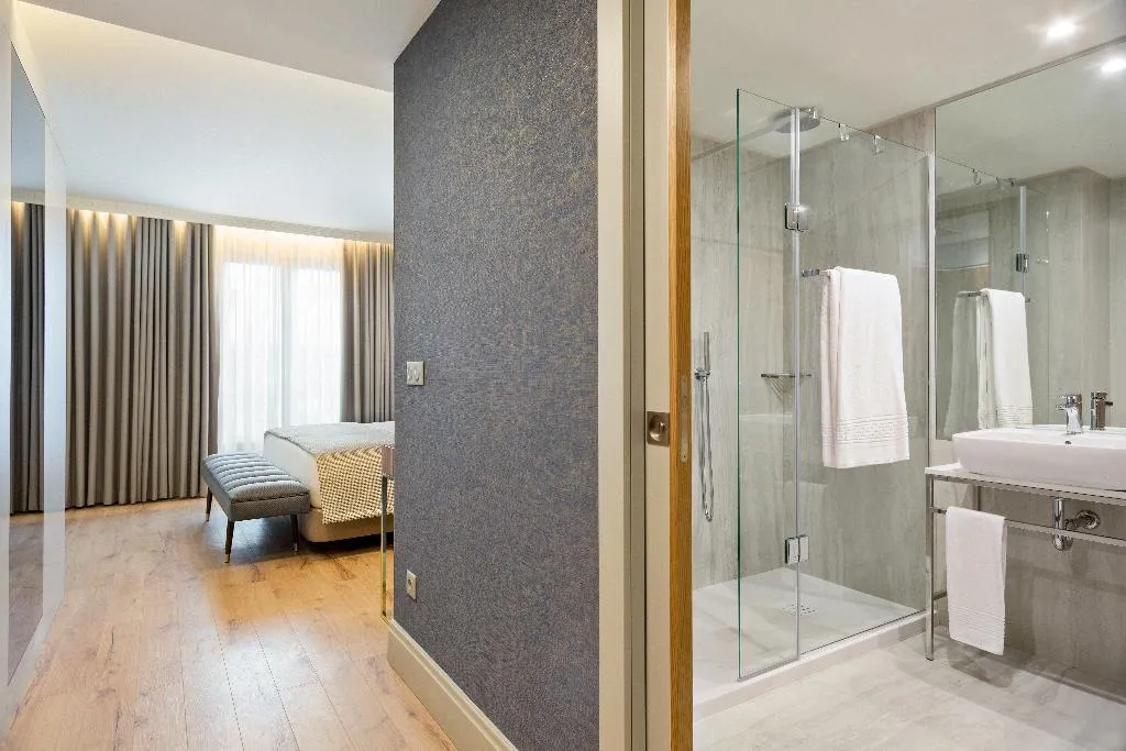 DOUBLE SUPERIOR Room, Acta The Avenue, Porto
