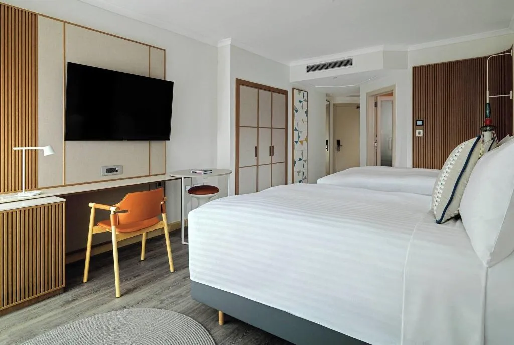 QUADRUPLE TWO QUEEN BEDS SUPERIOR Room, Marriott Malta Hotel & Spa, Malta