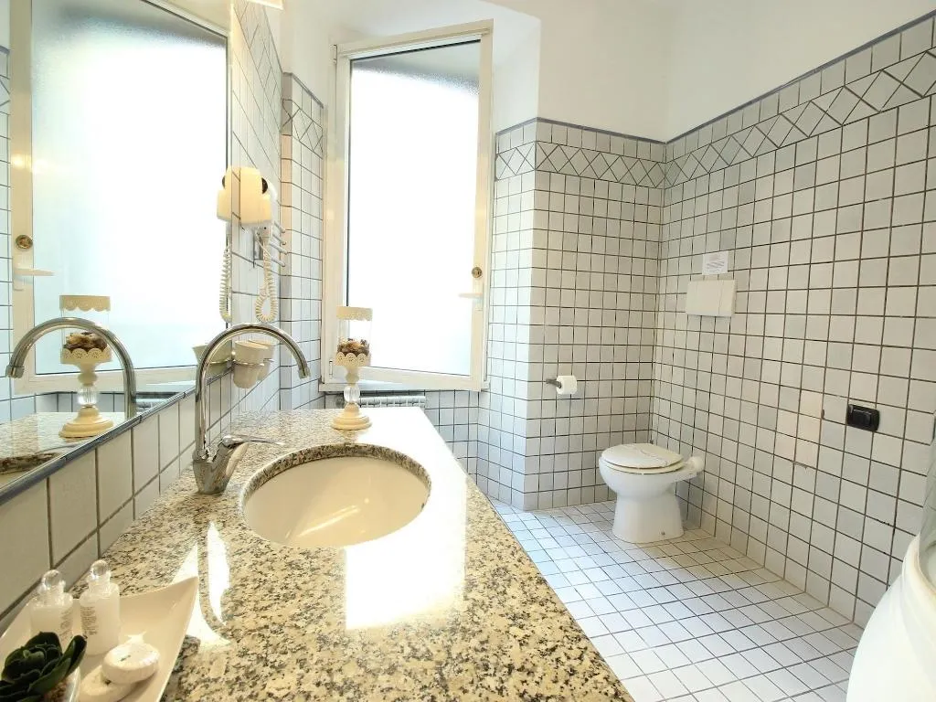 Room, Few Steps From Colosseum, Naples