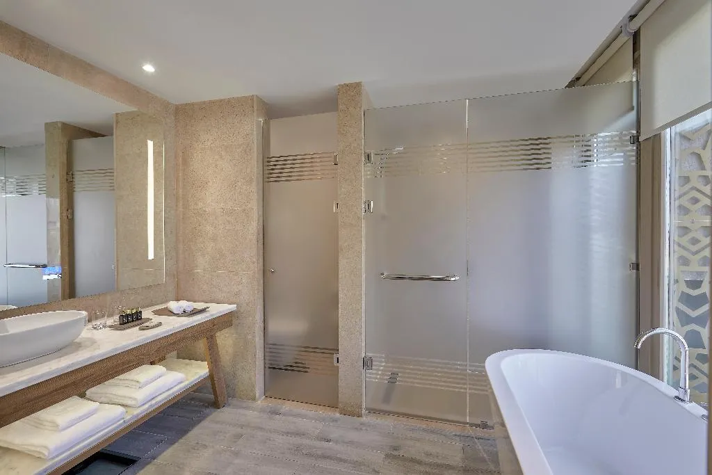 DOUBLE DELUXE KING BED Room, Hyatt Regency Cairo West, Cairo