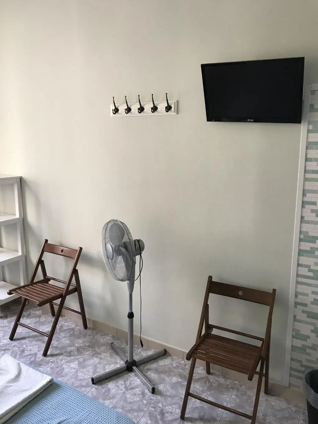 TRIPLE WITH SHARED BATHROOM Room, Hostal Apolo Xi, Madrid