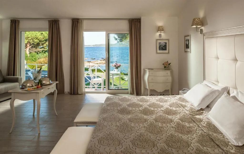 JUNIOR SUITE STANDARD Room, The Pelican Beach Resort & Spa - Adults Only, Olbia