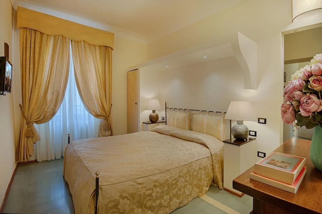 SUITE TWO BEDROOMS Room, Villa Sabolini, Florence