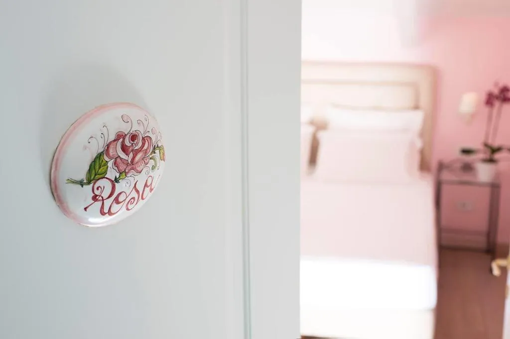 Room, B B Villa Fabiana, Naples
