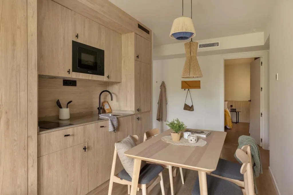 APARTMENT WITH BALCONY Room, Libere Barcelona Sant Antoni, Barcelona