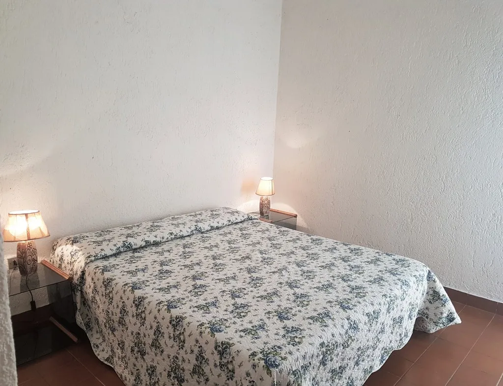 APARTMENT CAPACITY 4 TWO BEDROOMS Room, Terza Spiaggia and la Filasca, Olbia