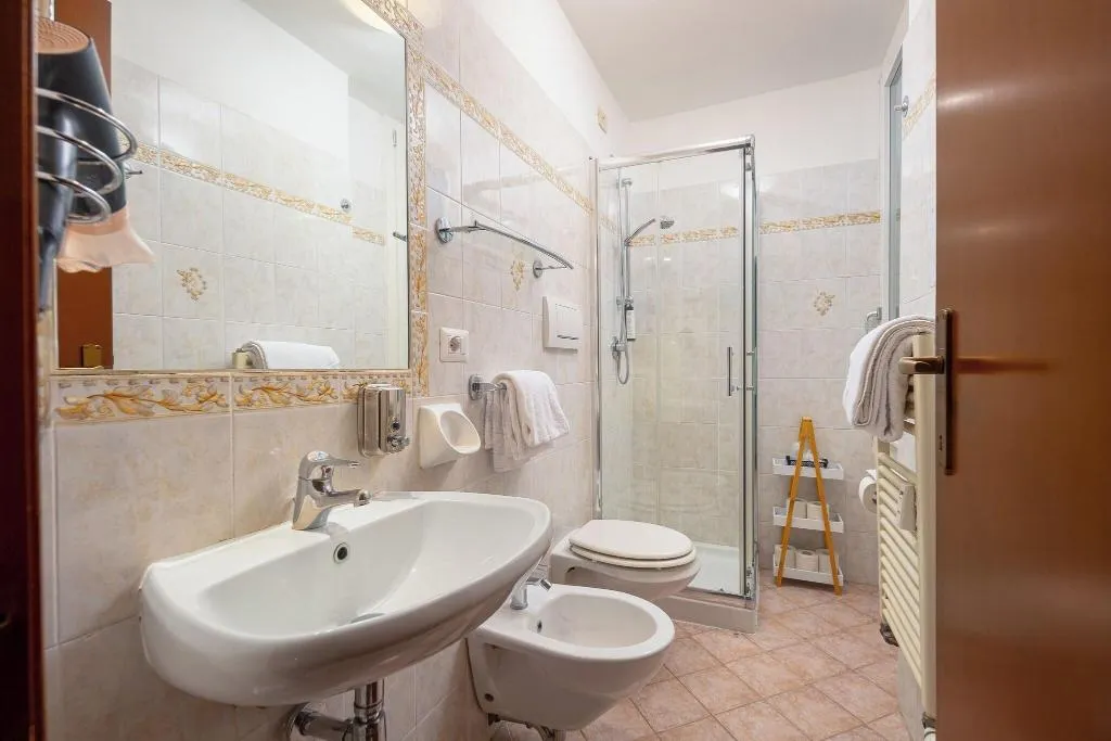 QUADRUPLE STANDARD Room, Lilium Hotel, Florence