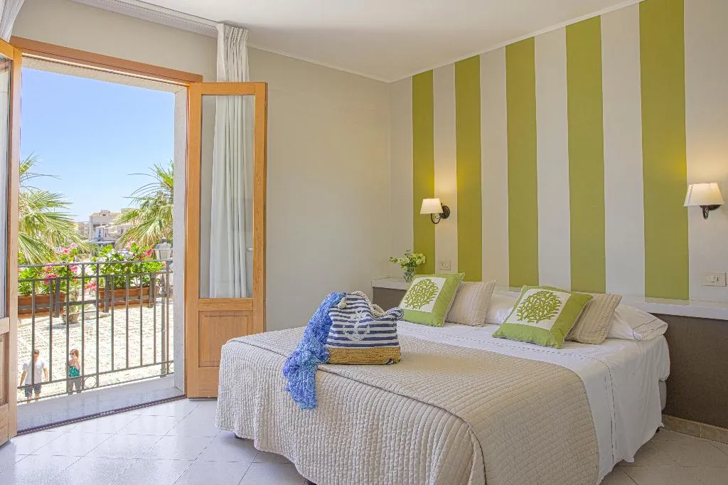 Double or Twin SUPERIOR SEA VIEW Room, Al Madarig, Palermo