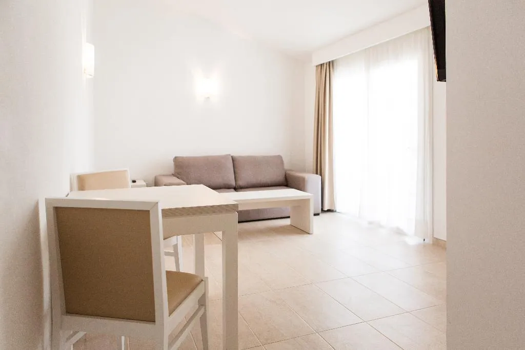 Room, Sagitario Menorca Mar Apartamentos ( Only Adults ), Menorca