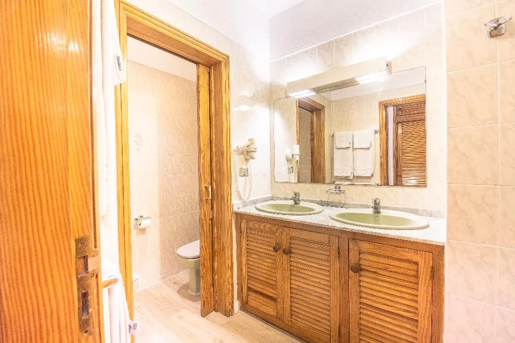 APARTMENT TWO BEDROOMS Room, Apartamentos Albatros, Tenerife